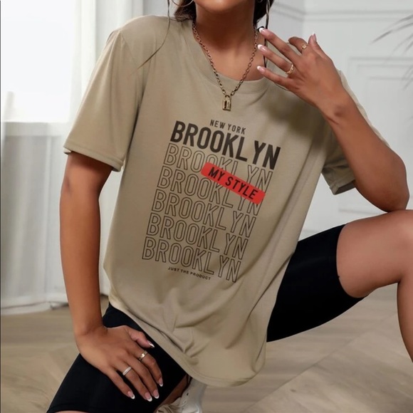 Letter Graphic Oversized Tee - Picture 4 of 4